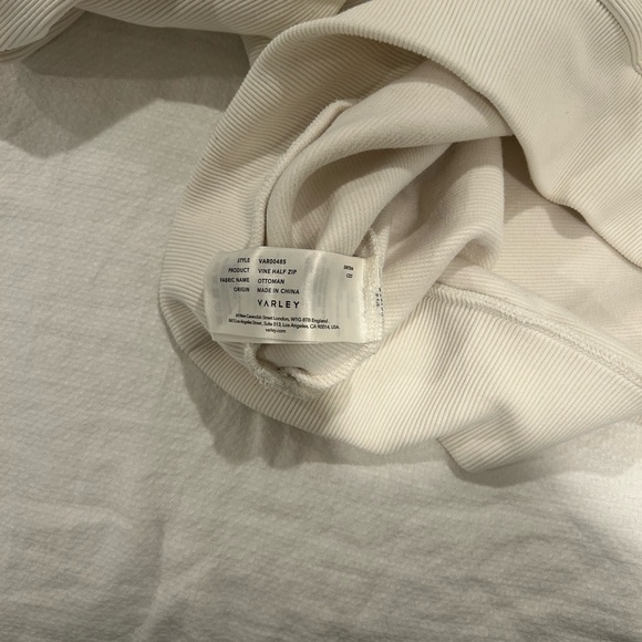 Varley vine half zip size small - Picture 4 of 6